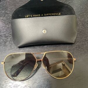 DIFF Sunglasses Aviators Gold